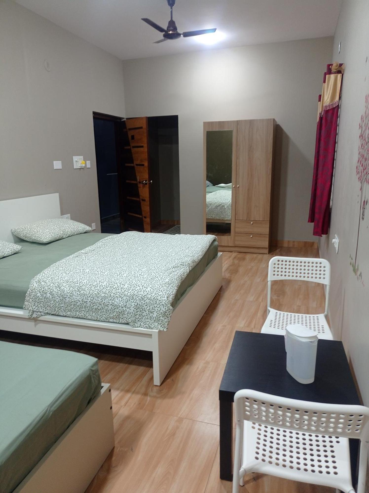 Jai Anjaneya Guesthouse Devanahalli Pokoj fotografie