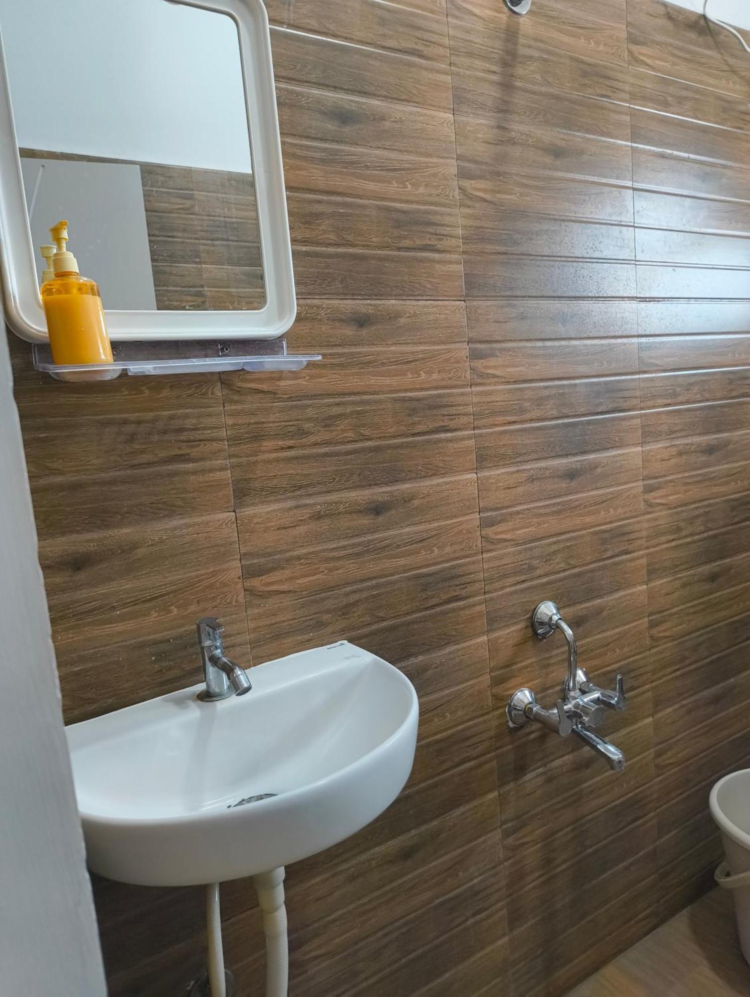 Jai Anjaneya Guesthouse Devanahalli Pokoj fotografie